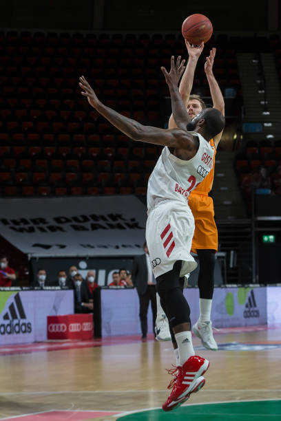 不仅是一名 不仅是一名