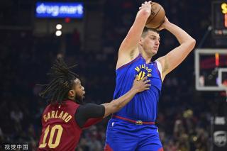 琼斯作为吉 琼斯作为吉